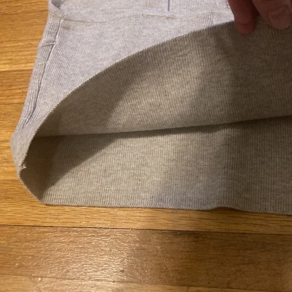 *last chance* NWOT. H&M | Women’s cropped grey/brown tank top. Never worn!! - Picture 15 of 15